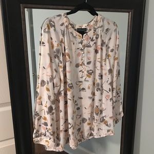 NWT BUTTON UP SILK LIKE BLOUSE SIZE XL